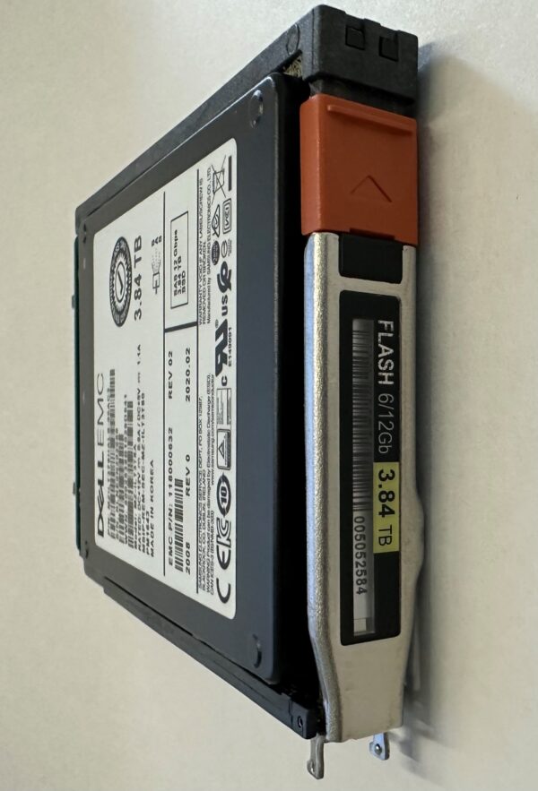 005052584 - EMC 3.84TB SSD SAS 2.5" HDD for Unity 300F, 350F, 400F, 450F, 500F, 550F, 600F, 650F, 25 and 80 bay disk enclosures.