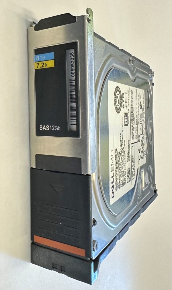 005053238 - EMC 8TB 7200 RPM SAS 3.5" HDD for Data Domain DS60, 60 bay enclosures.